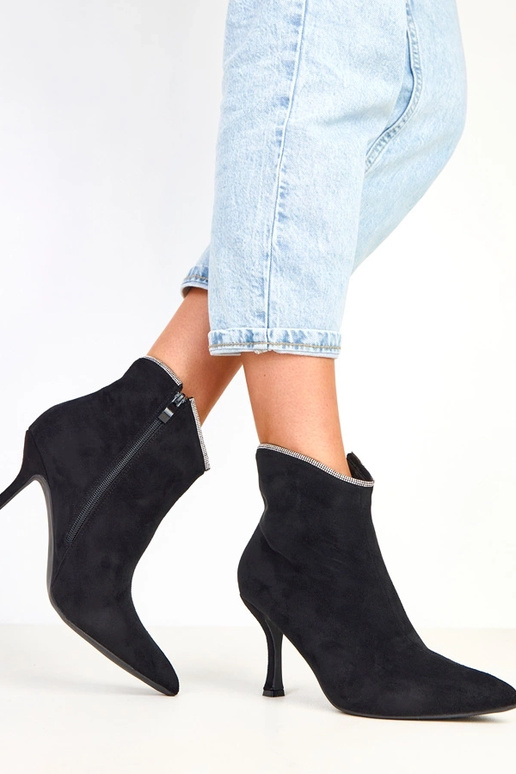 Czarne botki damskie z cyrkoniami Silvia Czarne botki damskie z cyrkoniami Silvia