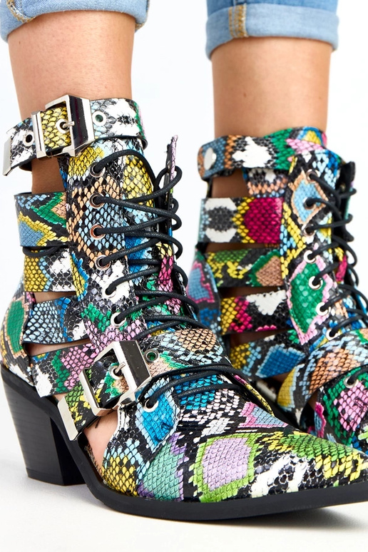 Wielokolorowe botki na słupku... Wielokolorowe botki na słupku...