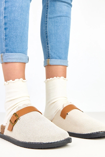 Brązowe kapcie na korkowej...