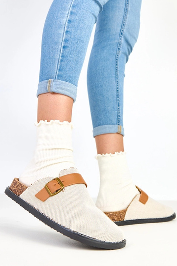 Brązowe kapcie na korkowej... 2