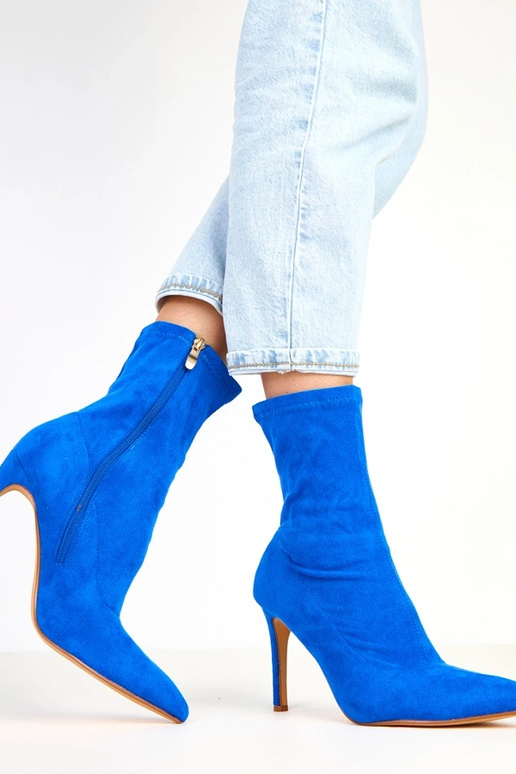 Niebieskie botki zamszowe na szpilce... Niebieskie botki zamszowe na szpilce...