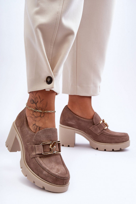 Elegant shoes on a pillar with a golden decoration beige Harmell Elegant shoes on a pillar with a golden decoration beige Harmell