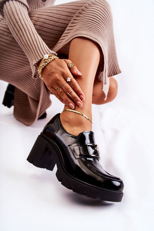Elegant shoes on a pillar With Silver Ornament Black Harmell Elegant shoes on a pillar With Silver Ornament Black Harmell