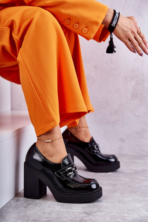 Lacquered shoes on a massive post Black Jaime Lacquered shoes on a massive post Black Jaime