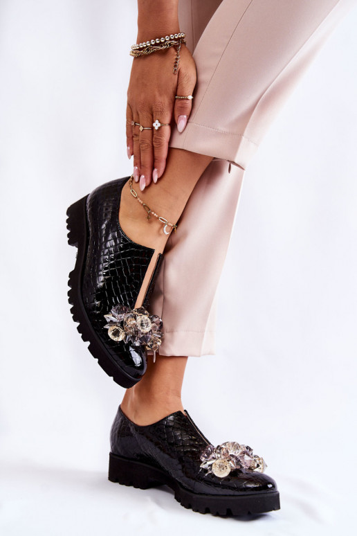 Elegant Lacquered Shoes With Crocodile Ornament Black Cindy Elegant Lacquered Shoes With Crocodile Ornament Black Cindy