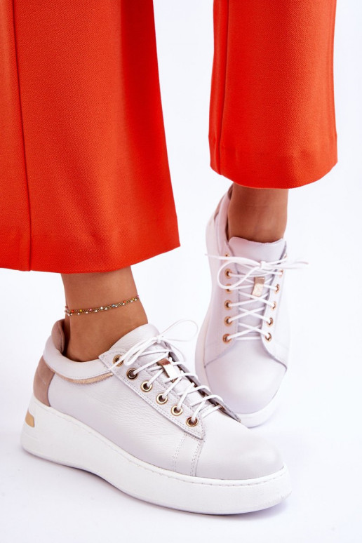 Caressa      Caressa