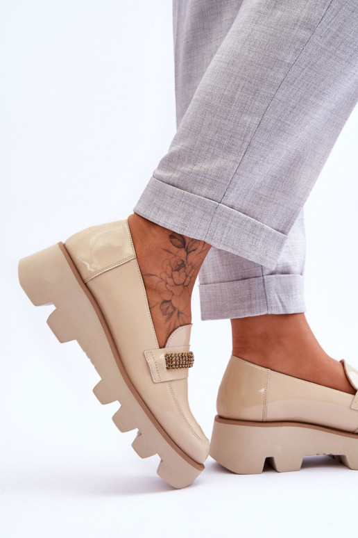 Fashionable Loafers On The Platform With Decoration Laura Messi 2600 Beige Fashionable Loafers On The Platform With Decoration Laura Messi 2600 Beige