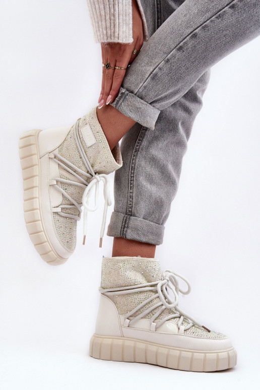 Quilted Snow Boots Embellished with Rhinestones Women's GOE MM2N4081 Beige Quilted Snow Boots Embellished with Rhinestones Women's GOE MM2N4081 Beige