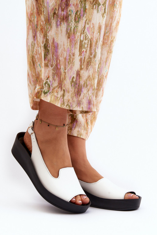 Women's Leather Sandals on Thick Sole Zazoo 2893 White