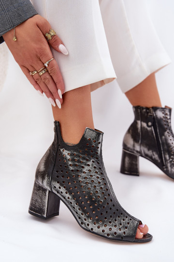 Leather Cut-Out Boots Maciejka 05420-01 Black