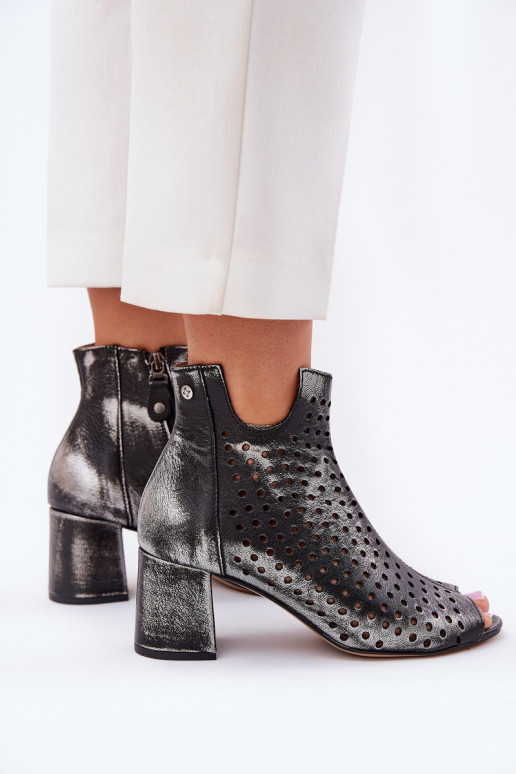 Leather Cut-Out Boots Maciejka 05420-01 Black