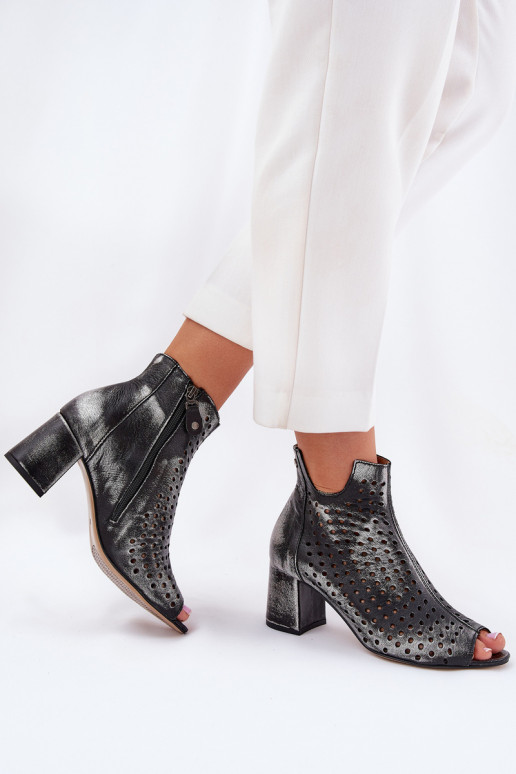 Leather Cut-Out Boots Maciejka 05420-01 Black