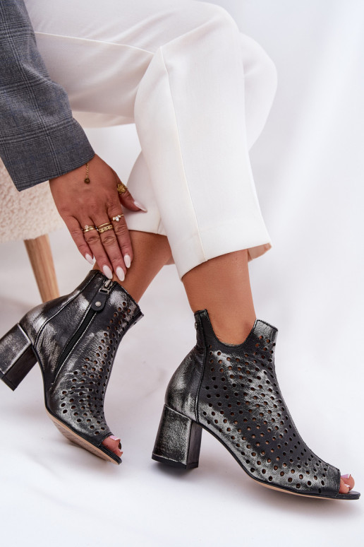 Leather Cut-Out Boots Maciejka 05420-01 Black