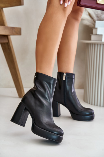 Heeled Boots Made of Natural Leather Black GOE OO2N4166-W2 2
