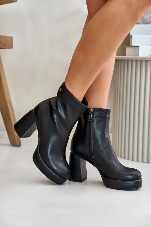 Heeled Boots Made of Natural Leather Black GOE OO2N4166-W2