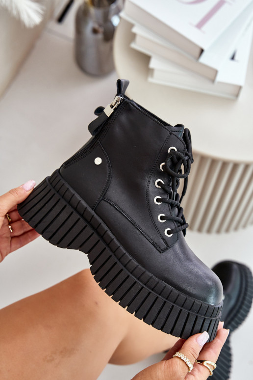 Warm Leather Ankle Boots with Chunky Sole GOE OO2N4126 Black