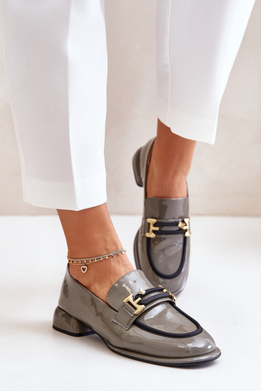 Lakierowane Półbuty Damskie Na KlockuwithOzdobą Artiker 55C0412 Szare