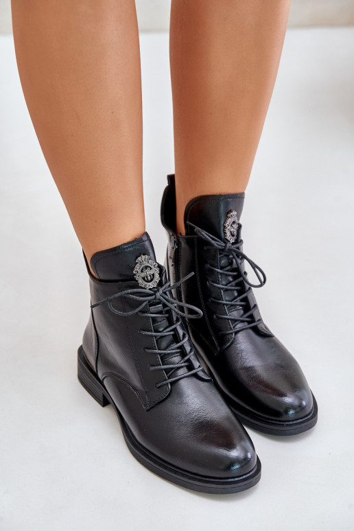 Warm Boots On Flat Heel With Ornament Black Leonise