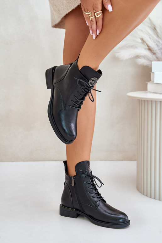 Warm Boots On Flat Heel With Ornament Black Leonise