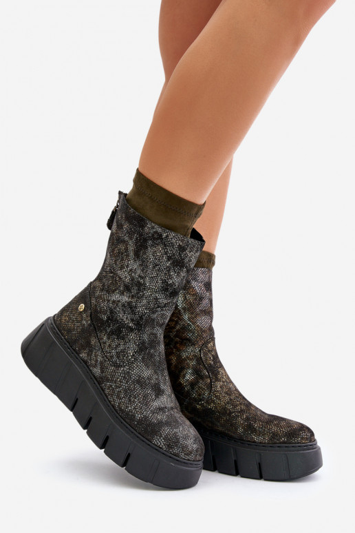 Ladies Leather Boots On Massive Platform Maciejka 06766-09 Khaki Ladies Leather Boots On Massive Platform Maciejka 06766-09 Khaki