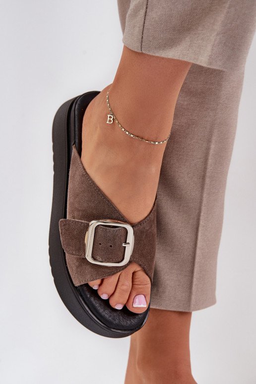 Zamszowe Klapki DamskiewithKlamrą Na Platformie Zazoo 3019 Brązowe