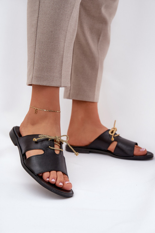 Ladies leather sandals on flat heel Zazoo 3022 black Ladies leather sandals on flat heel Zazoo 3022 black