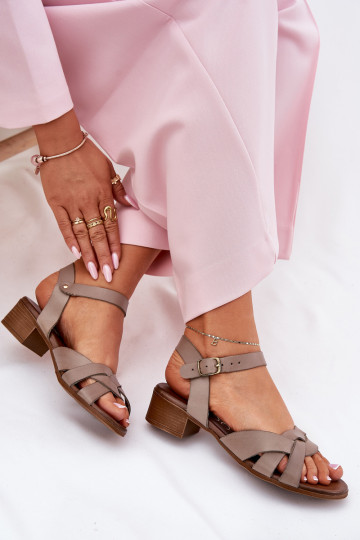 Leather Sandals On A Delicate Heel Beige Zazoo 40372