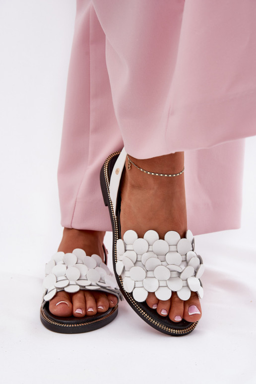 Leather sandals on flat heel white Zazoo 40425 Leather sandals on flat heel white Zazoo 40425