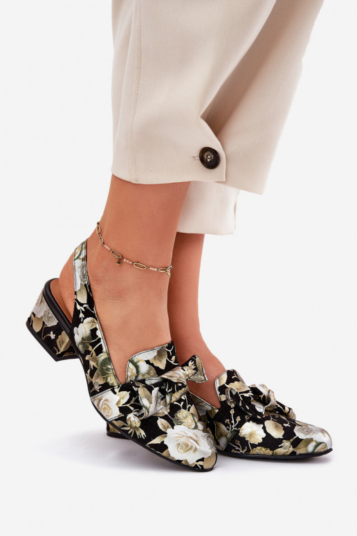 Leather Pumps With Flowers And Bow Black N6539-44 Leather Pumps With Flowers And Bow Black N6539-44