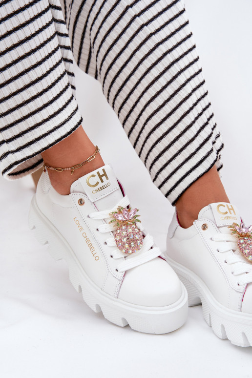 Skórzane SneakersywithOzdobną Broszką Ananas CheBello 4651 Białe