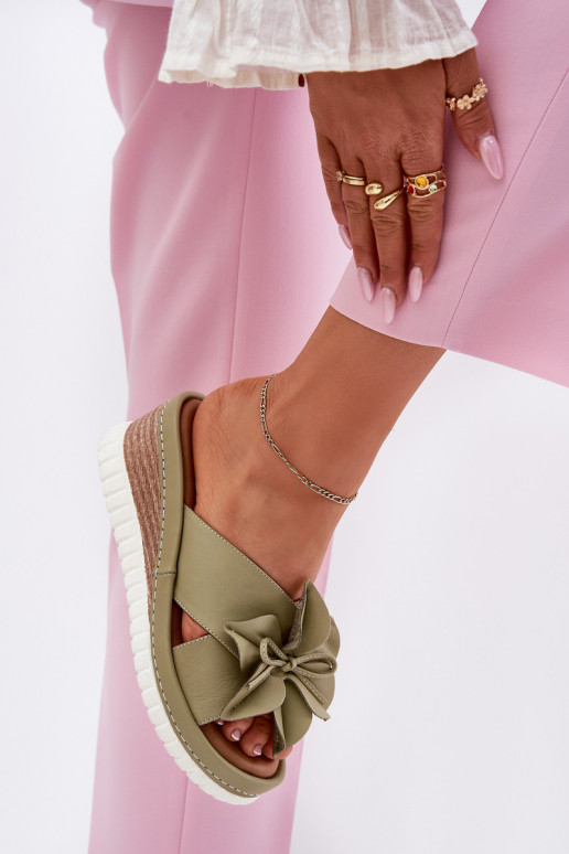 Leather Women's Wedge Sandals With Decorative Flower Artiker 52C0503 Green