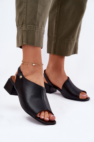 Leather Women's Sandals On A Block Maciejka 06975-01 Black 2