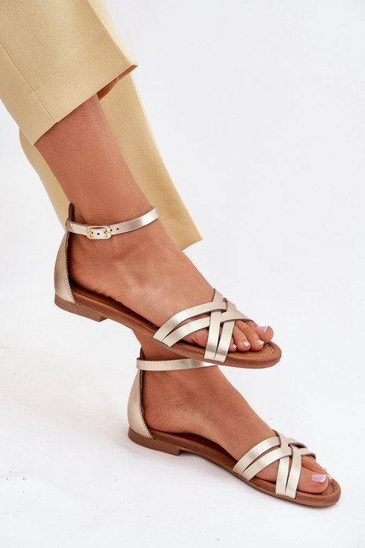 Ladies leather sandals on flat heel Maciejka 07029-25 gold Ladies leather sandals on flat heel Maciejka 07029-25 gold