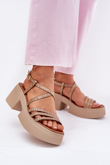 Women's leather sandals Maciejka 06990-25 gold 2