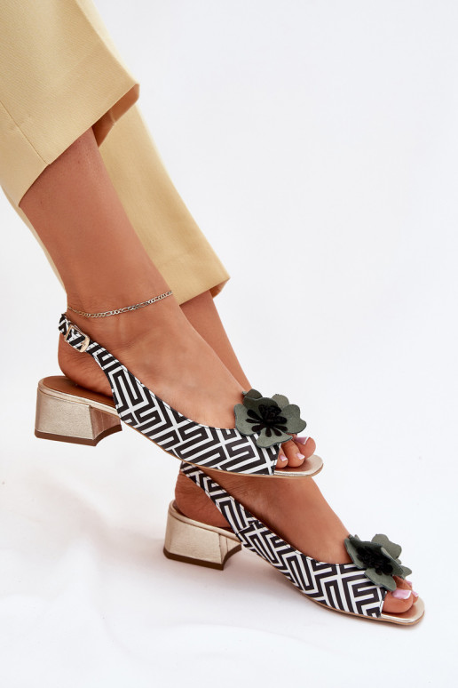 Leather Women's Sandals On A Block Heel With Decorative Flower Laura Messi 2973 White-Black Leather Women's Sandals On A Block Heel With Decorative Flower Laura Messi 2973 White-Black