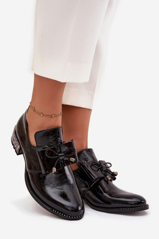 Lakierowane Półbuty Damskie Na Niskim ObcasiewithKokardą Zazoo 1399 Czarne