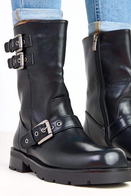 Czarne botki na platformie z... Czarne botki na platformie z...