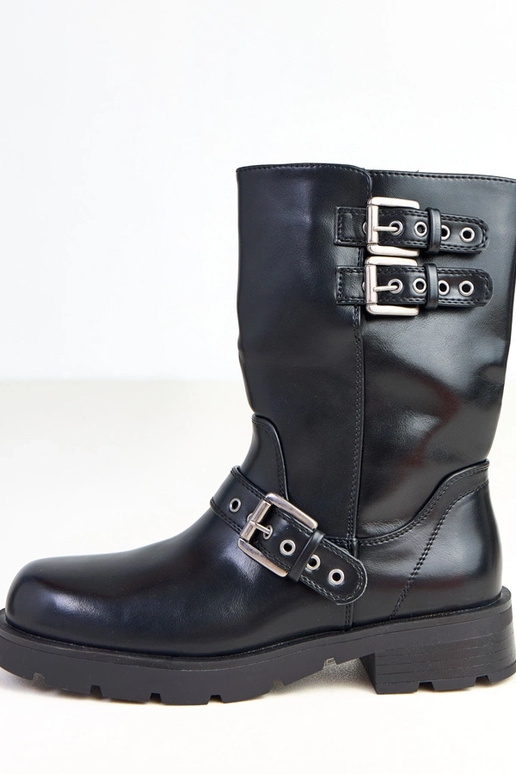 Czarne botki na platformie z... Czarne botki na platformie z...