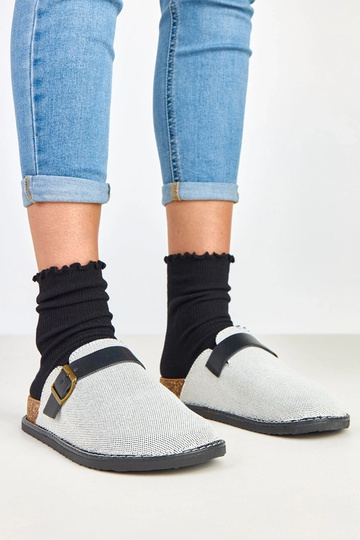 Czarne kapcie na korkowej...