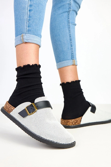 Czarne kapcie na korkowej... 2