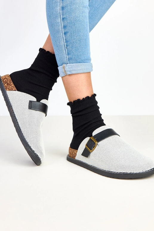 Czarne kapcie na korkowej platformie... Czarne kapcie na korkowej platformie...