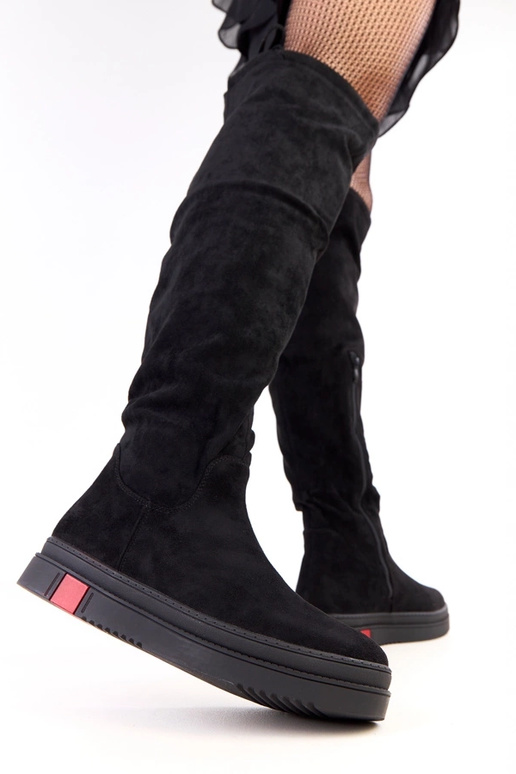 Czarne kozaki na platformie Barissa