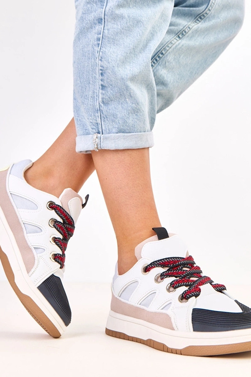 Czarne sneakersy z grubymi...