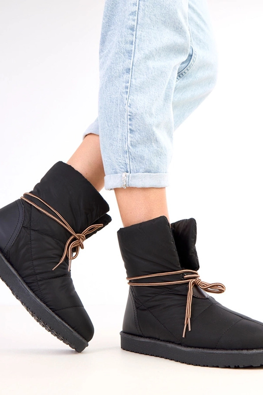 Czarne śniegowce damskie z ozdobnym...