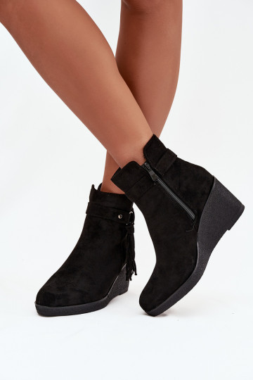 Insulated women's ankle boots with wedge with fringes Black Olivarae 2