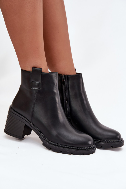 Insulated women's ankle boots made of eco leather with heel black Alvena Insulated women's ankle boots made of eco leather with heel black Alvena