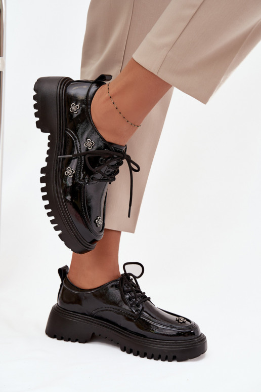 Lakierowane Skórzane Półbuty DamskiewithPrzypinkami Artiker 57C0333 Czarne