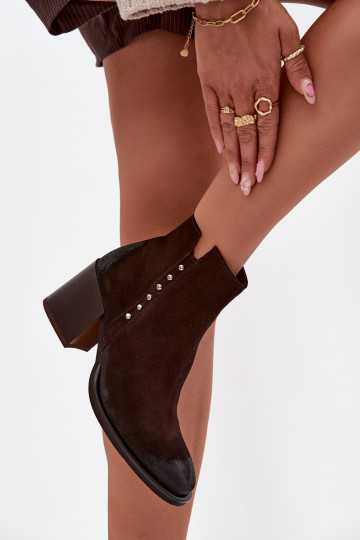 Women's Ankle Boots Made of Natural Suede on Heel Zazoo 1136 Chocolate