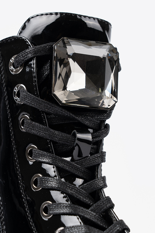 Inith lacquer effect laced Inomens boots black