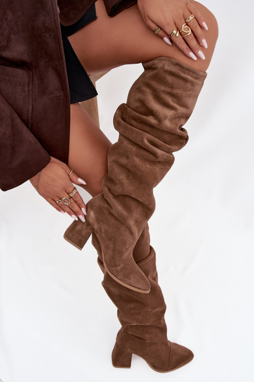 Wrinkled boots made of natural suede on a heel insulated Zazoo 4228 light brown